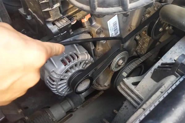 柳河转速传感器的工作原理是什么？